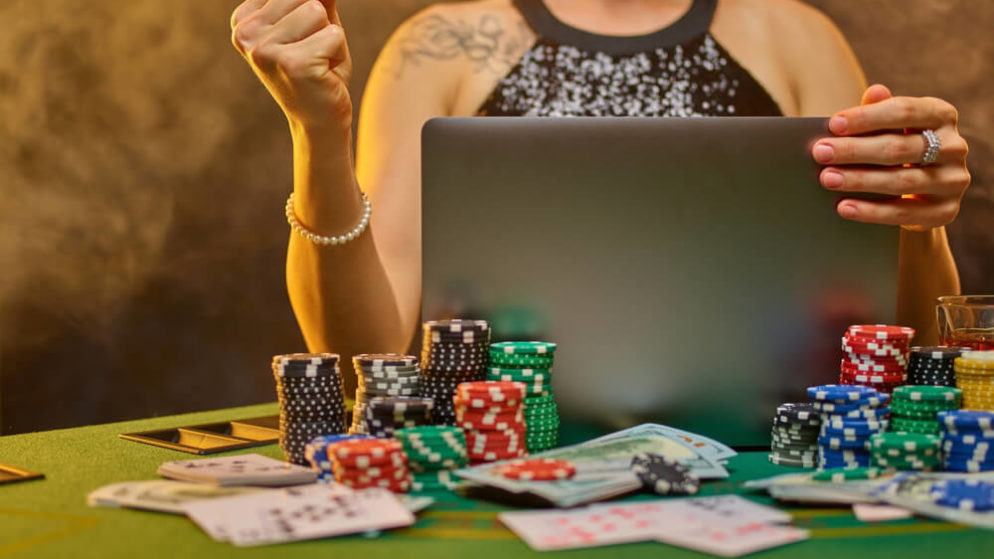 The benefits of playing online pokies vs brick-and-mortar casinos